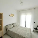 Lägenhet Angolo Di Puglia